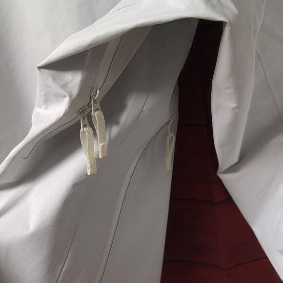 Men's Arcteryx Beta Series Beta LT JacketHooded Hardshell Jacket Size L - Picture 4 of 11